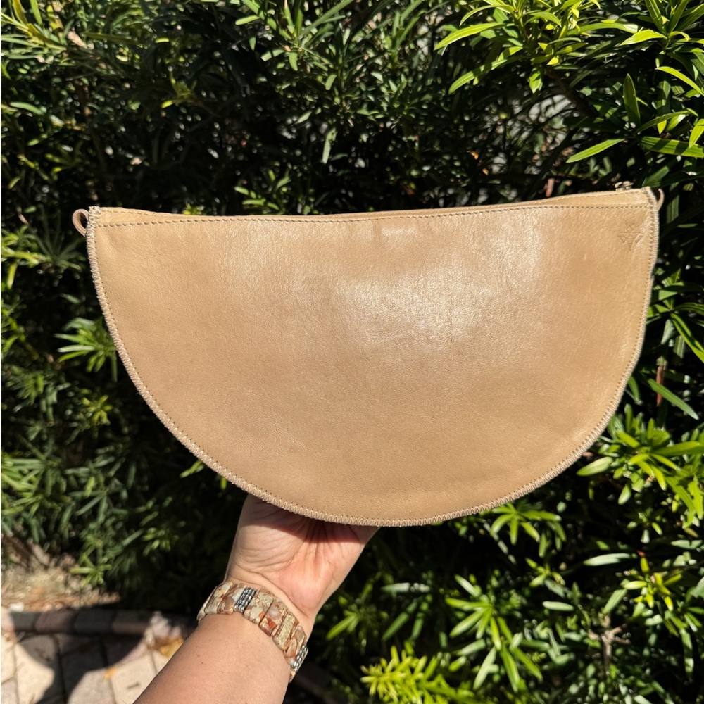 Lyons Leather Co. Seashell Queen Bee